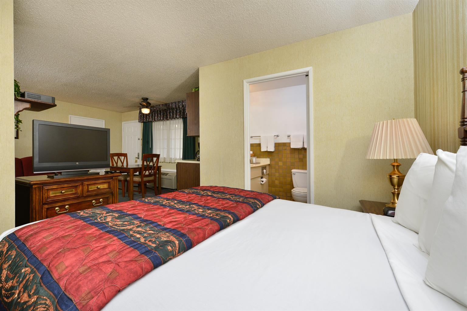 Americas Best Value Inn & Suites - Ленчестър Екстериор снимка